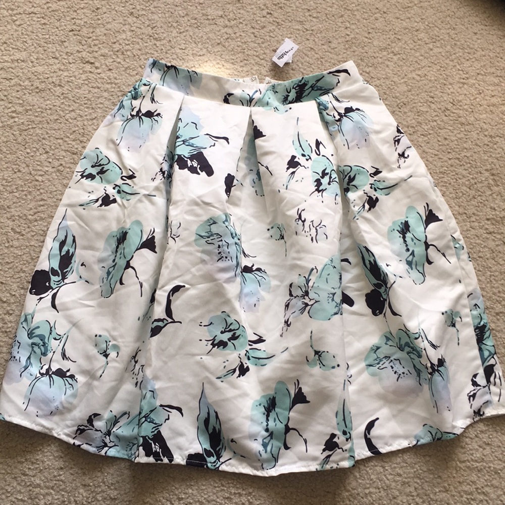 NWT Charlotte Russe midi skirt